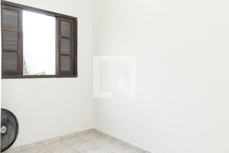 Casa à venda com 214m², 3 quartos e 2 vagas Casa à venda com 214m², 3 quartos e 2 vagasQuarto da edícula