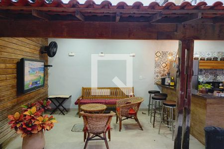Casa à venda com 380m², 3 quartos e 3 vagas Casa à venda com 380m², 3 quartos e 3 vagasEspaço Gourmet