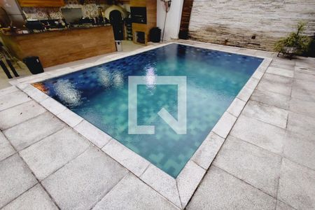 Casa à venda com 380m², 3 quartos e 3 vagas Casa à venda com 380m², 3 quartos e 3 vagasPiscina