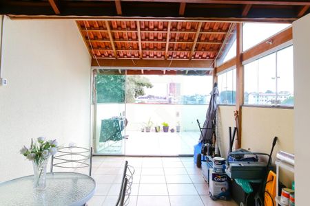 Apartamento à venda com 100m², 2 quartos e 1 vaga Apartamento à venda com 100m², 2 quartos e 1 vagaCobertura