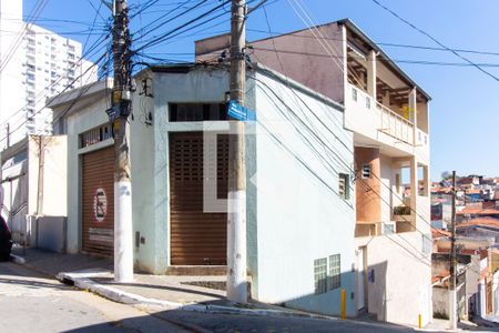 Casa à venda com 212m², 2 quartos e 1 vaga Casa à venda com 212m², 2 quartos e 1 vagaSalão