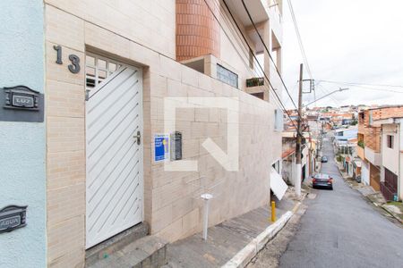 Casa à venda com 212m², 2 quartos e 1 vaga Casa à venda com 212m², 2 quartos e 1 vagaFachada