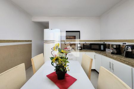 Casa à venda com 232m², 3 quartos e 3 vagasCozinha