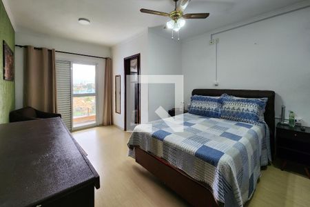 Casa à venda com 232m², 3 quartos e 3 vagasSuíte