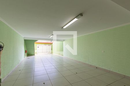 Casa à venda com 243m², 3 quartos e 5 vagas Casa à venda com 243m², 3 quartos e 5 vagasGaragem