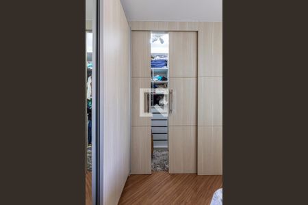 Casa à venda com 243m², 3 quartos e 5 vagas Casa à venda com 243m², 3 quartos e 5 vagasCloset da Suite Master