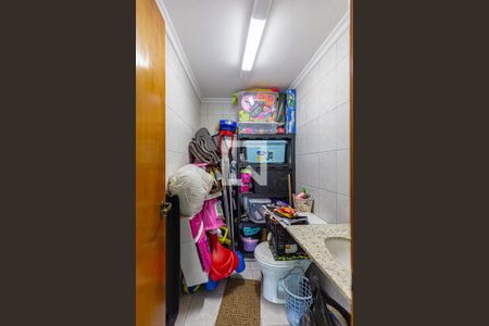 Casa à venda com 243m², 3 quartos e 5 vagas Casa à venda com 243m², 3 quartos e 5 vagasBanheiro da Garagem