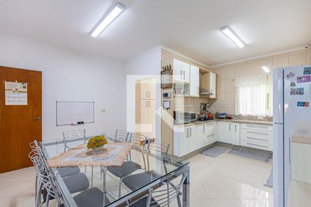 Casa à venda com 243m², 3 quartos e 5 vagas Casa à venda com 243m², 3 quartos e 5 vagasCozinha