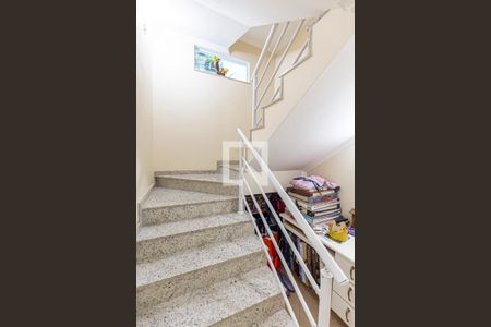 Casa à venda com 243m², 3 quartos e 5 vagas Casa à venda com 243m², 3 quartos e 5 vagasEscada Garagem