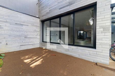 Casa à venda com 399m², 3 quartos e 4 vagas Casa à venda com 399m², 3 quartos e 4 vagasÁrea Externa