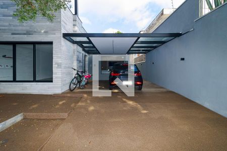 Casa à venda com 399m², 3 quartos e 4 vagas Casa à venda com 399m², 3 quartos e 4 vagasGaragem