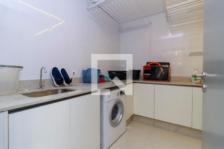 Casa à venda com 399m², 3 quartos e 4 vagas Casa à venda com 399m², 3 quartos e 4 vagasÁrea de Serviço