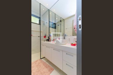 Casa à venda com 399m², 3 quartos e 4 vagas Casa à venda com 399m², 3 quartos e 4 vagasSuíte 1 - Banheiro