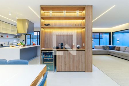 Casa à venda com 399m², 3 quartos e 4 vagas Casa à venda com 399m², 3 quartos e 4 vagasSala