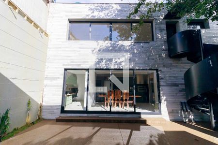 Casa à venda com 399m², 3 quartos e 4 vagas Casa à venda com 399m², 3 quartos e 4 vagasÁrea Externa