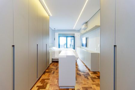 Casa à venda com 399m², 3 quartos e 4 vagas Casa à venda com 399m², 3 quartos e 4 vagasSuíte Principal - Closet