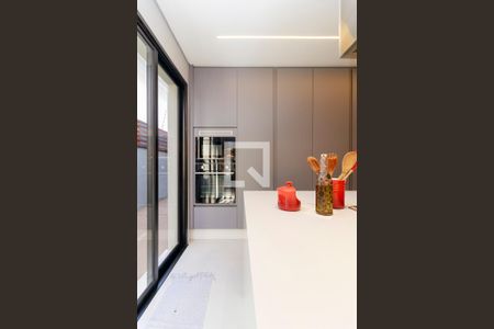 Casa à venda com 399m², 3 quartos e 4 vagas Casa à venda com 399m², 3 quartos e 4 vagasCozinha