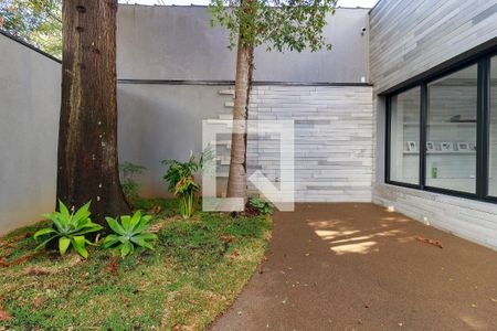 Casa à venda com 399m², 3 quartos e 4 vagas Casa à venda com 399m², 3 quartos e 4 vagasJardim
