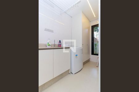 Casa à venda com 399m², 3 quartos e 4 vagas Casa à venda com 399m², 3 quartos e 4 vagasÁrea de Serviço