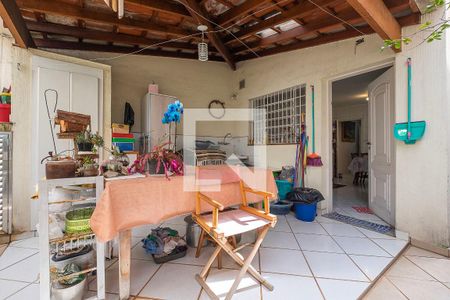 Casa à venda com 149m², 3 quartos e 2 vagas Casa à venda com 149m², 3 quartos e 2 vagasQuintal