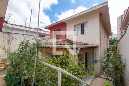 Casa à venda com 149m², 3 quartos e 2 vagas Casa à venda com 149m², 3 quartos e 2 vagasQuintal