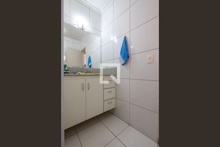 Casa à venda com 149m², 3 quartos e 2 vagas Casa à venda com 149m², 3 quartos e 2 vagasBanheiro