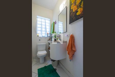 Casa à venda com 149m², 3 quartos e 2 vagas Casa à venda com 149m², 3 quartos e 2 vagasLavabo