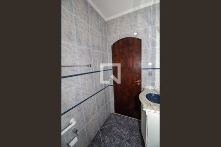 Casa à venda com 100m², 2 quartos e 2 vagas Casa à venda com 100m², 2 quartos e 2 vagasBanheiro 1