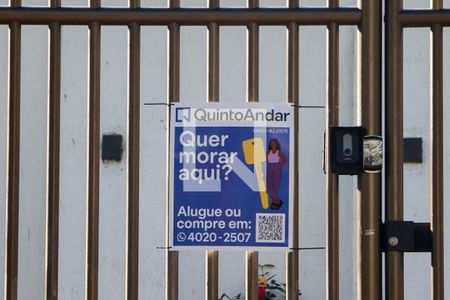 Casa à venda com 875m², 4 quartos e 4 vagas Casa à venda com 875m², 4 quartos e 4 vagasFachada