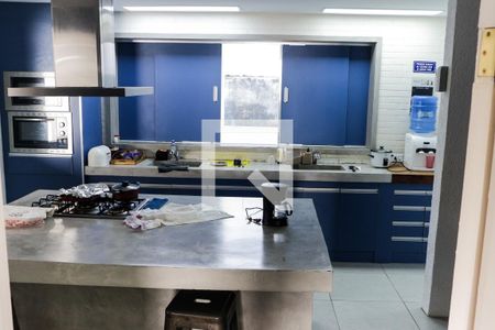 Casa à venda com 875m², 4 quartos e 4 vagas Casa à venda com 875m², 4 quartos e 4 vagasCozinha