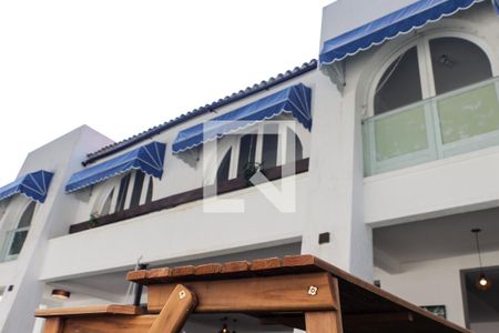 Casa à venda com 875m², 4 quartos e 4 vagas Casa à venda com 875m², 4 quartos e 4 vagasDetalhe