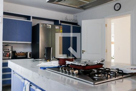 Casa à venda com 875m², 4 quartos e 4 vagas Casa à venda com 875m², 4 quartos e 4 vagasCozinha - Armários