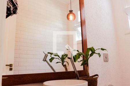 Casa à venda com 875m², 4 quartos e 4 vagas Casa à venda com 875m², 4 quartos e 4 vagasLavabo