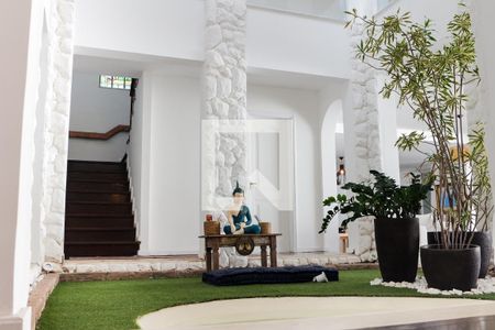 Casa à venda com 875m², 4 quartos e 4 vagas Casa à venda com 875m², 4 quartos e 4 vagasHall de entrada