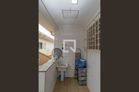 Casa à venda com 449m², 5 quartos e 4 vagas Casa à venda com 449m², 5 quartos e 4 vagasÁrea de Serviço