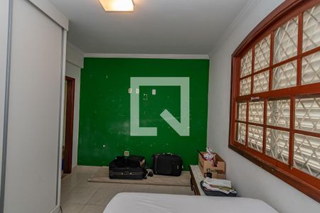 Casa à venda com 449m², 5 quartos e 4 vagas Casa à venda com 449m², 5 quartos e 4 vagasSuite 3