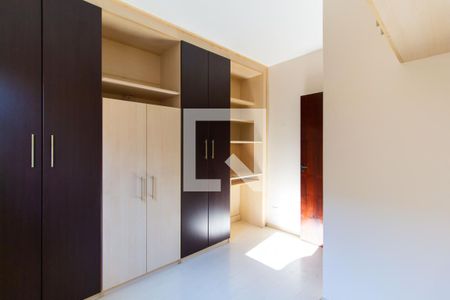 Casa de condomínio à venda com 83m², 3 quartos e 3 vagas Casa de condomínio à venda com 83m², 3 quartos e 3 vagasQuarto 01