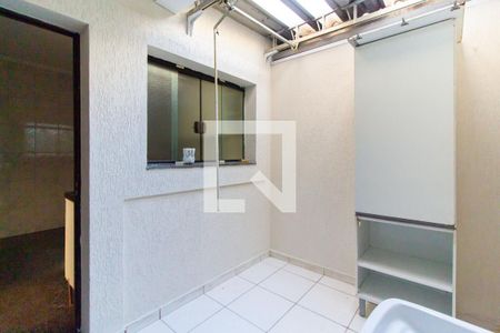 Casa de condomínio à venda com 83m², 3 quartos e 3 vagas Casa de condomínio à venda com 83m², 3 quartos e 3 vagasÁrea de Serviço