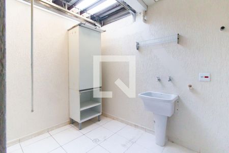 Casa de condomínio à venda com 83m², 3 quartos e 3 vagas Casa de condomínio à venda com 83m², 3 quartos e 3 vagasÁrea de Serviço