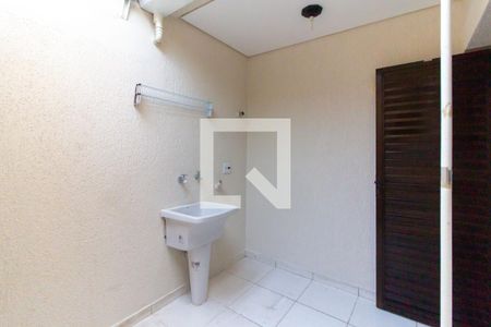 Casa de condomínio à venda com 83m², 3 quartos e 3 vagas Casa de condomínio à venda com 83m², 3 quartos e 3 vagasÁrea de Serviço