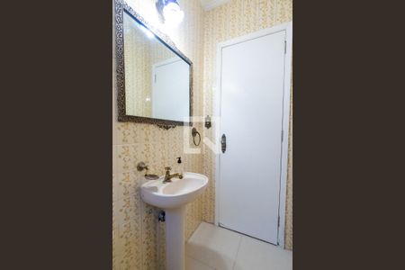 Casa à venda com 155m², 4 quartos e 2 vagas Casa à venda com 155m², 4 quartos e 2 vagasLavabo