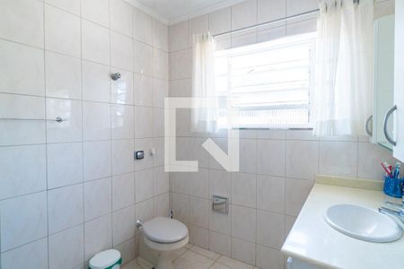 Casa à venda com 155m², 4 quartos e 2 vagas Casa à venda com 155m², 4 quartos e 2 vagasBanheiro Social