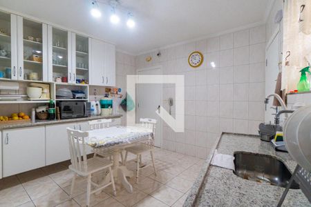 Casa à venda com 155m², 4 quartos e 2 vagas Casa à venda com 155m², 4 quartos e 2 vagasCozinha