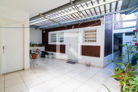 Casa à venda com 155m², 4 quartos e 2 vagas Casa à venda com 155m², 4 quartos e 2 vagasQuintal