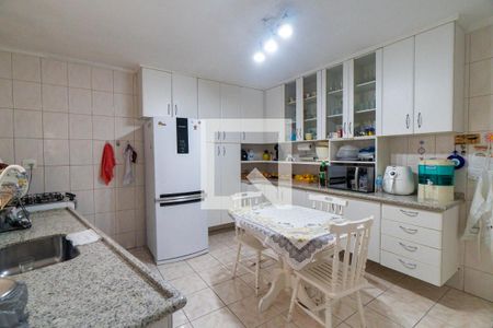 Casa à venda com 155m², 4 quartos e 2 vagas Casa à venda com 155m², 4 quartos e 2 vagasCozinha