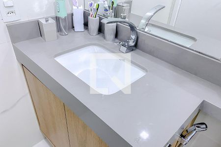 Apartamento à venda com 77m², 2 quartos e 1 vagaBanheiro da Suíte