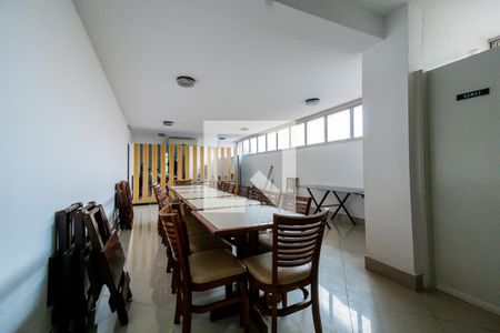 Apartamento à venda com 170m², 3 quartos e 2 vagas Apartamento à venda com 170m², 3 quartos e 2 vagasÁrea comum - Salão de festas