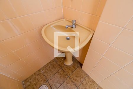 Apartamento à venda com 170m², 3 quartos e 2 vagas Apartamento à venda com 170m², 3 quartos e 2 vagasBanheiro de Serviço - Pia