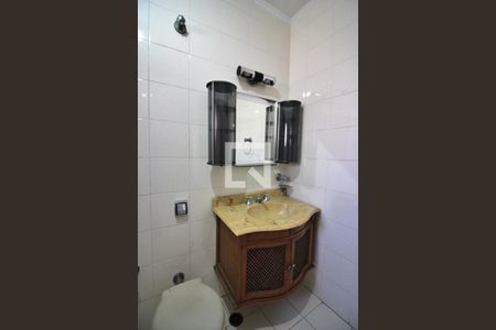 Casa à venda com 193m², 3 quartos e 1 vagaQuarto 1 - Suíte Banheiro 