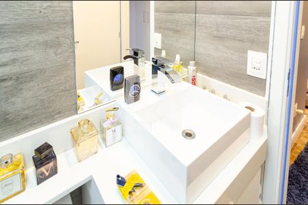 Apartamento à venda com 59m², 2 quartos e 1 vaga Apartamento à venda com 59m², 2 quartos e 1 vagaBanheiro Social